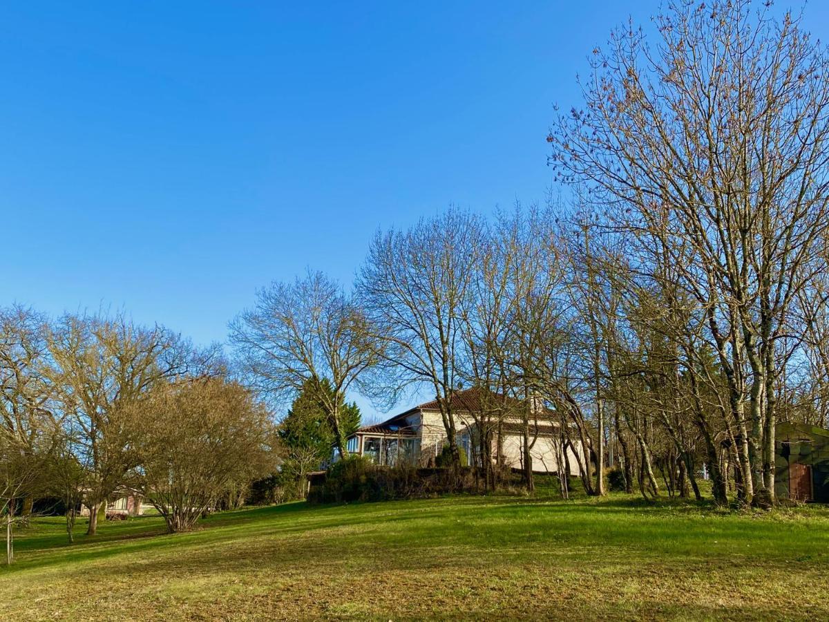 Le Petit Bleu Chambre D'Hotes Bed & Breakfast Bourg-de-Visa Exterior photo